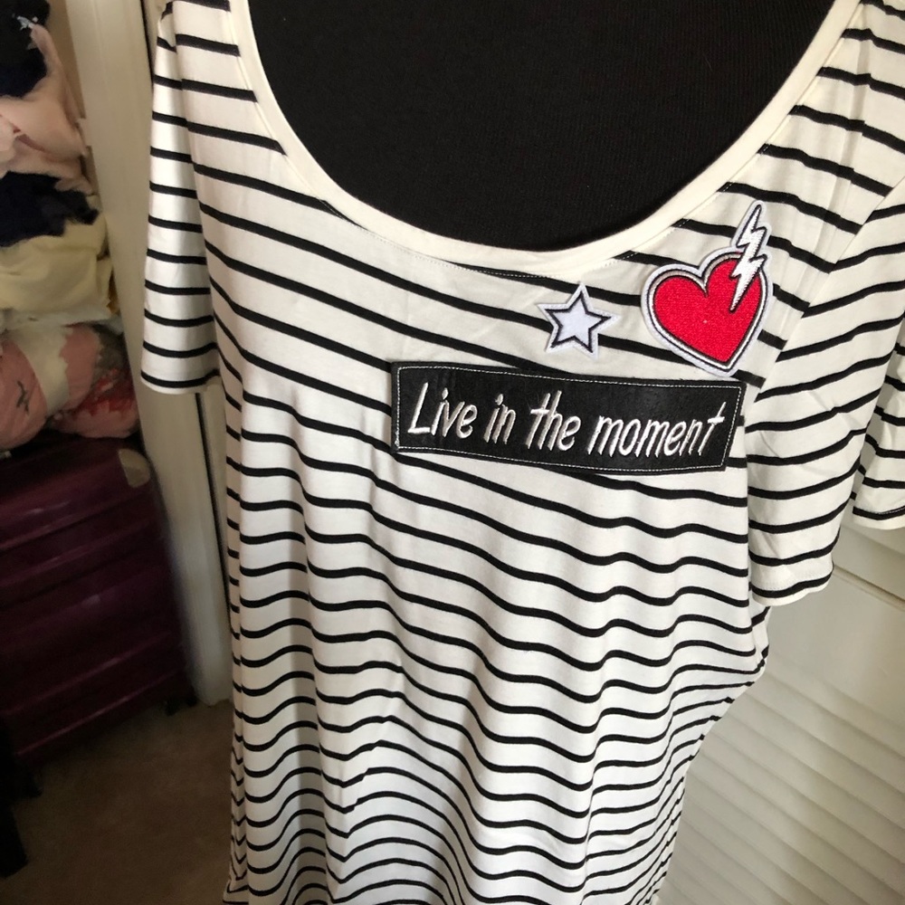 Tee shirt
